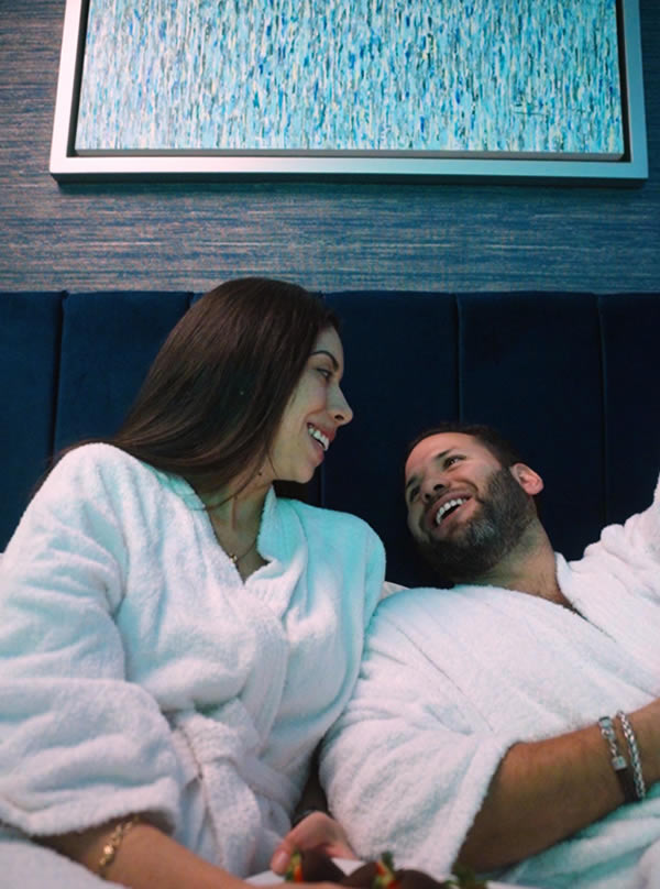 hotel blu pareja